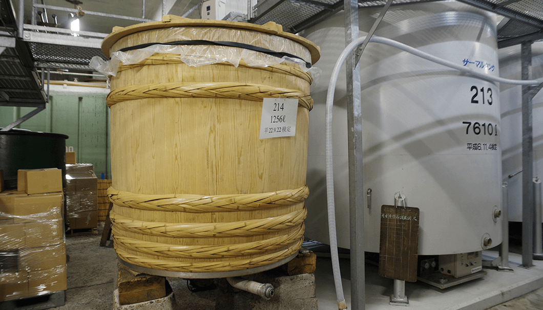 吉野杉で作られた木桶