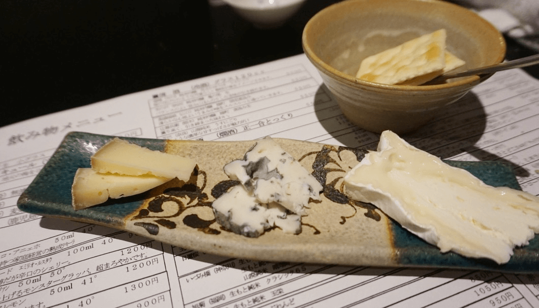 29ロティで提供されているチーズの写真