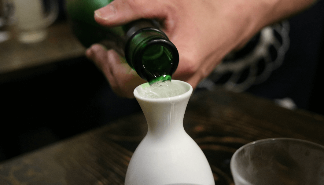 日本酒の辛口・甘口を知るのに役立つ「日本酒度」とは？【専門用語を知って、日本酒をもっと楽しく！】 | 日本酒専門WEBメディア「SAKETIMES」