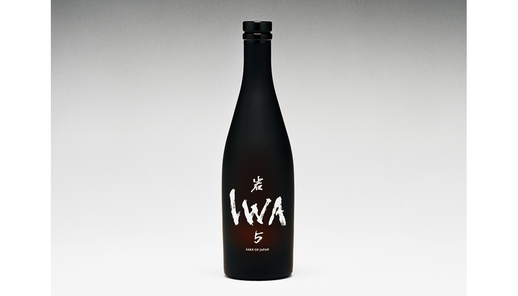 「ドン ペリニヨン」を率いたリシャール・ジョフロワ氏による日本酒「IWA 5」