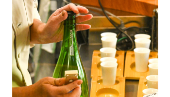 関谷醸造直営のSake Bar「糀マルタニ」が電子タグを活用した経済産業省の実証実験を実施中