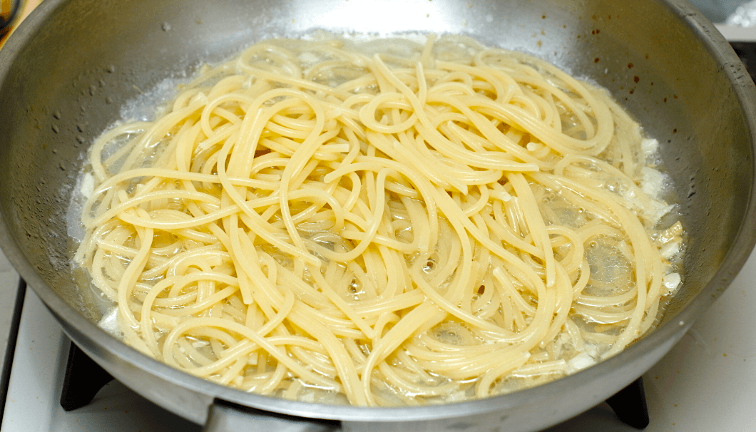 あさりのスパゲッティの料理過程