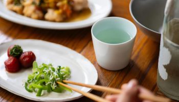 唎酒師・伊藤ひいな監修 酒器「てのひら湖」（zen to）