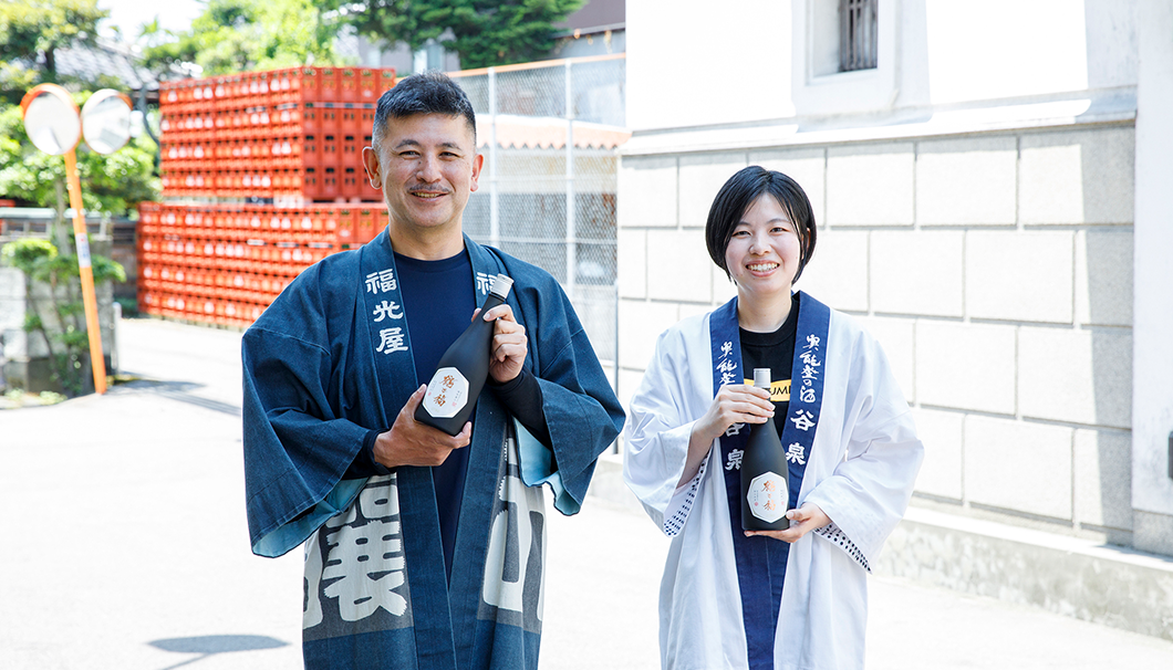 福光屋 杜氏の板谷和彦さん（左）と鶴野酒造店 杜氏の鶴野薫子さん（右）