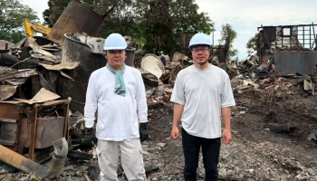 笹正宗酒造の社長・岩田悠二郎さん（左）と専務・岩田高太郎さん（右）