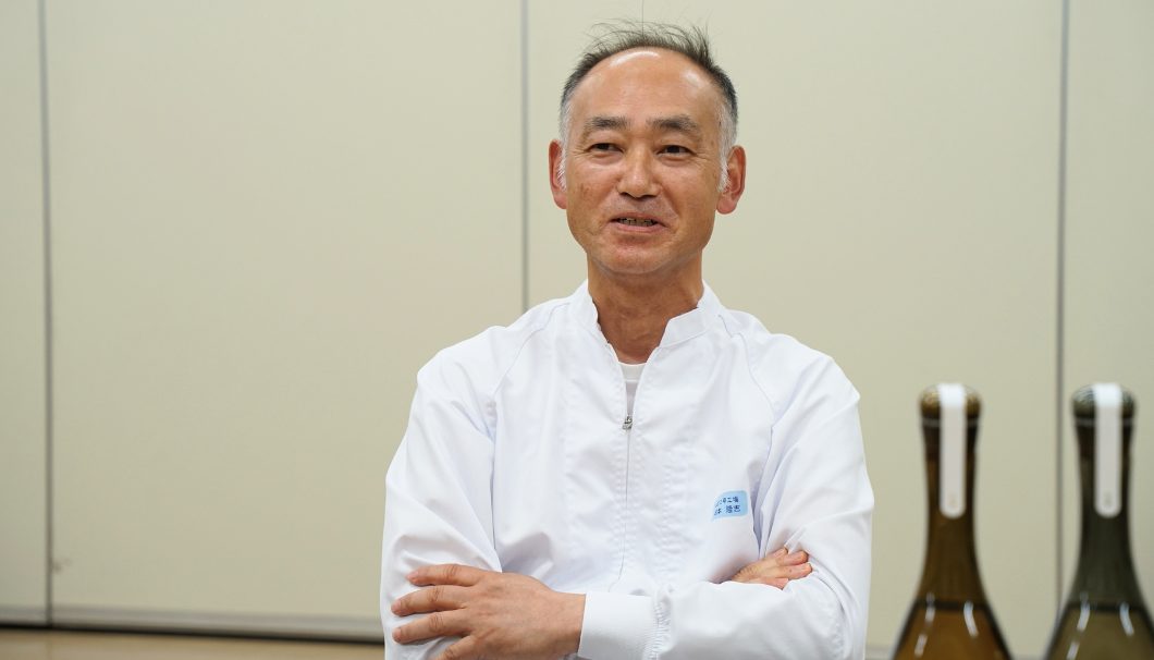 二号蔵 工場長を務める岡本隆志さん