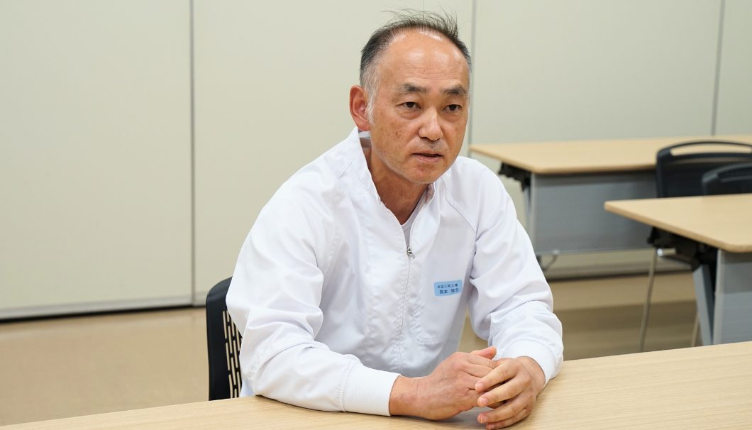 二号蔵 工場長 岡本隆志さん