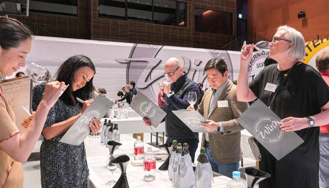 「IWC 2026」の審査会の様子（©Keisuke Irie）